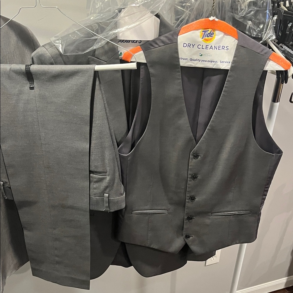 Men's Gray Suit Vest and Pants Set